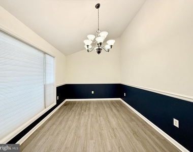 70 Dorothy Lane - Photo Thumbnail 11