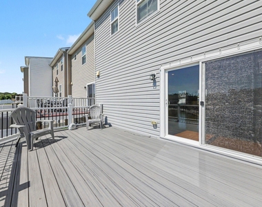 1428 Hudgins Farm Circle - Photo Thumbnail 12