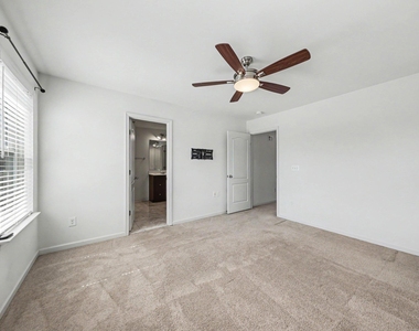 1428 Hudgins Farm Circle - Photo Thumbnail 17