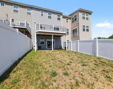 1428 Hudgins Farm Circle - Photo Thumbnail 23