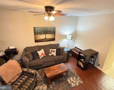 2077 Stargrass Court - Photo Thumbnail 2
