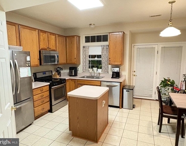 2077 Stargrass Court - Photo Thumbnail 4