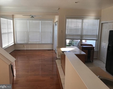 8010 Duck Pond Terrace - Photo Thumbnail 7
