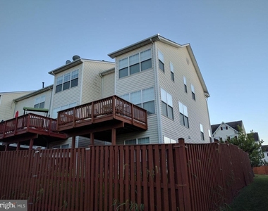 8010 Duck Pond Terrace - Photo Thumbnail 19