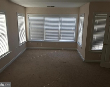 8010 Duck Pond Terrace - Photo Thumbnail 16