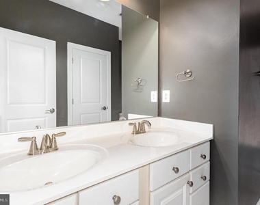 2114 Jellico Court - Photo Thumbnail 21
