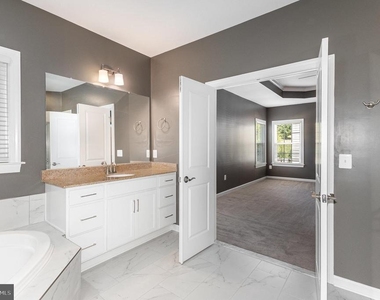 2114 Jellico Court - Photo Thumbnail 14