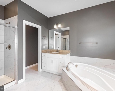 2114 Jellico Court - Photo Thumbnail 15