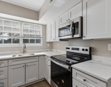 2789 Bordeaux Place - Photo Thumbnail 6