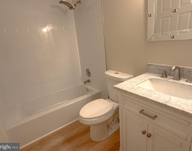 3451 Caledonia Circle - Photo Thumbnail 9
