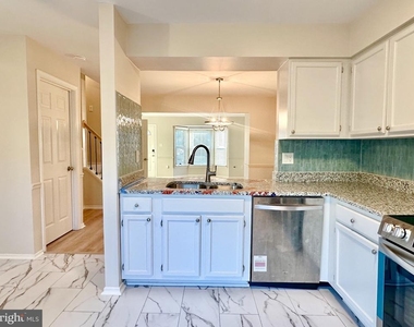 3451 Caledonia Circle - Photo Thumbnail 5