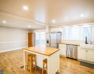 16080 Deer Park Drive - Photo Thumbnail 4