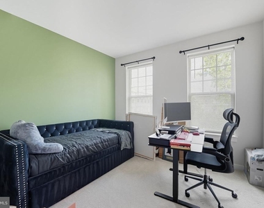 709 Thomas Ln - Photo Thumbnail 23