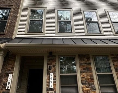 709 Thomas Ln - Photo Thumbnail 3