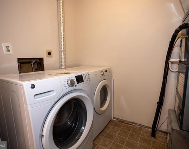 9327 Woodlea Court - Photo Thumbnail 12