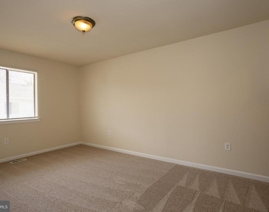 9327 Woodlea Court - Photo Thumbnail 17