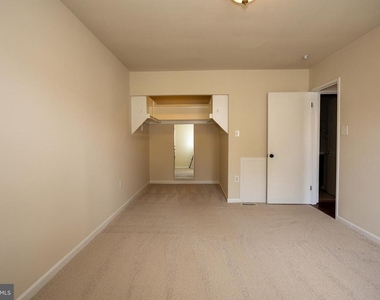 9327 Woodlea Court - Photo Thumbnail 15