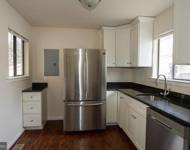 9327 Woodlea Court - Photo Thumbnail 7