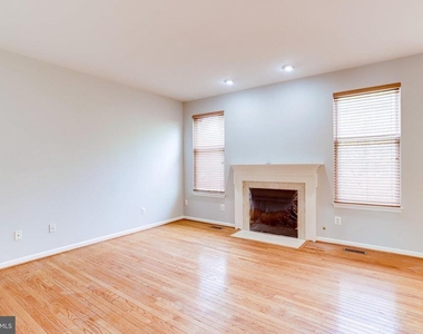 43709 Clemens Terrace - Photo Thumbnail 9