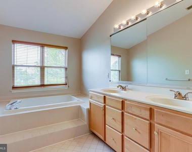 43709 Clemens Terrace - Photo Thumbnail 20