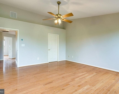 43709 Clemens Terrace - Photo Thumbnail 17