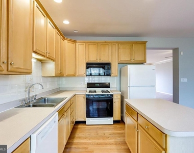 43709 Clemens Terrace - Photo Thumbnail 13