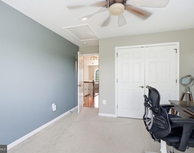 25403 Vacation Place - Photo Thumbnail 28
