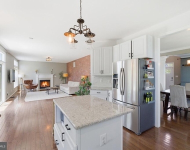 25403 Vacation Place - Photo Thumbnail 16