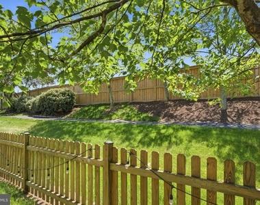 25403 Vacation Place - Photo Thumbnail 40