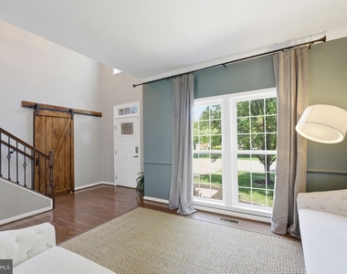 25403 Vacation Place - Photo Thumbnail 3