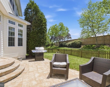 25403 Vacation Place - Photo Thumbnail 21