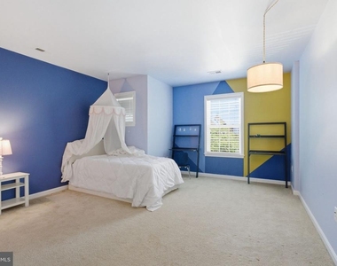 25403 Vacation Place - Photo Thumbnail 32