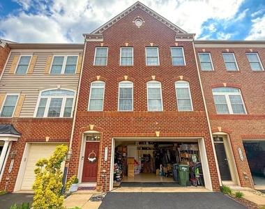 21268 Park Grove Terrace - Photo Thumbnail 2