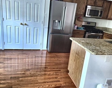 20340 Brentmeade Terrace - Photo Thumbnail 2