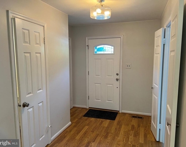 7384 Jiri Woods Court - Photo Thumbnail 3