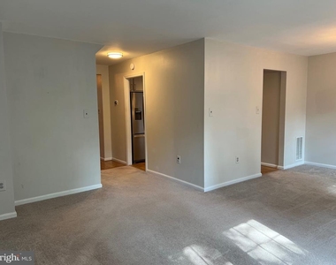 7384 Jiri Woods Court - Photo Thumbnail 14