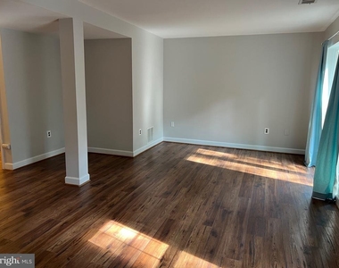 7384 Jiri Woods Court - Photo Thumbnail 32