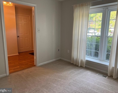 7384 Jiri Woods Court - Photo Thumbnail 5