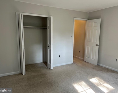 7384 Jiri Woods Court - Photo Thumbnail 18