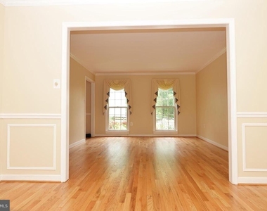 10295 Dunn Meadow Road - Photo Thumbnail 8