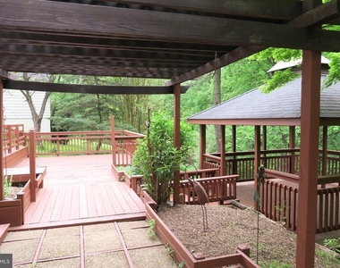 10295 Dunn Meadow Road - Photo Thumbnail 31