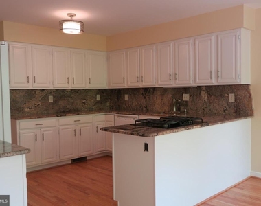 10295 Dunn Meadow Road - Photo Thumbnail 12