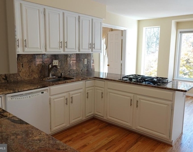 10295 Dunn Meadow Road - Photo Thumbnail 9