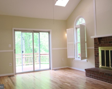 10295 Dunn Meadow Road - Photo Thumbnail 6