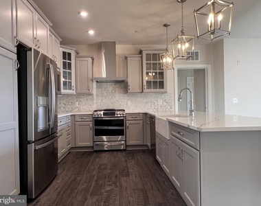 3927 Fair Ridge Drive - Photo Thumbnail 3