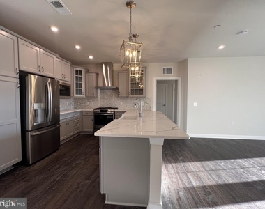 3927 Fair Ridge Drive - Photo Thumbnail 9