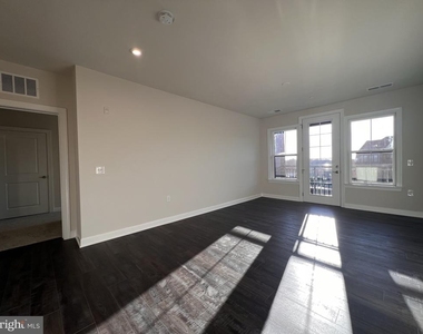 3927 Fair Ridge Drive - Photo Thumbnail 14