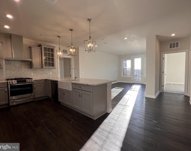 3927 Fair Ridge Drive - Photo Thumbnail 7