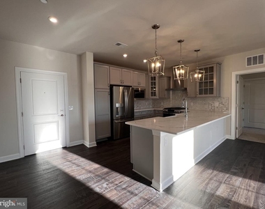 3927 Fair Ridge Drive - Photo Thumbnail 8