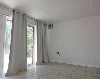 11607 Windbluff Court - Photo Thumbnail 4